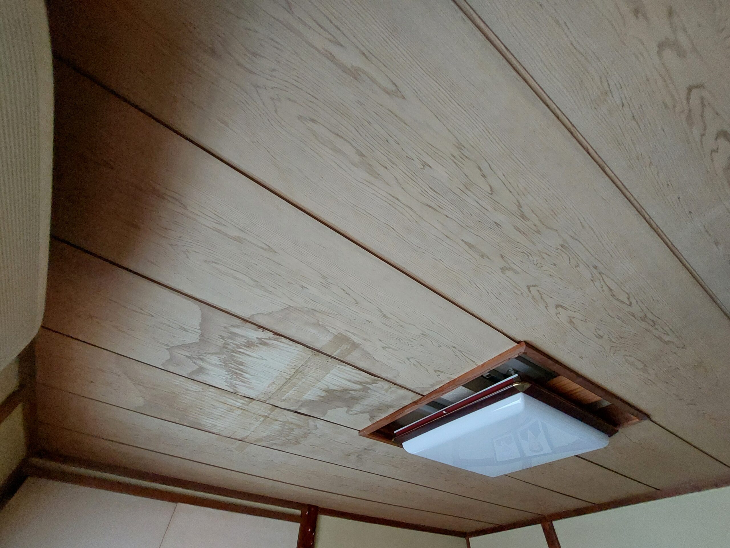 室内の天井の補修